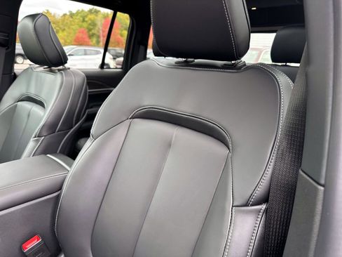 New 2025 Jeep Grand Cherokee Limited image 10