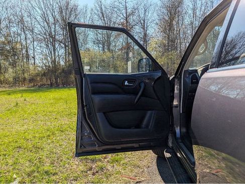 Used 2024 INFINITI QX80 Luxe AWD/4WD image 9