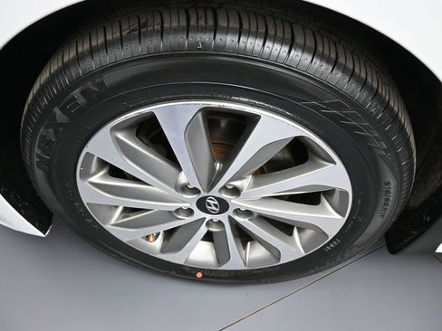Used 2016 Hyundai Sonata Sport w/ Option Group 03 FWD image 14