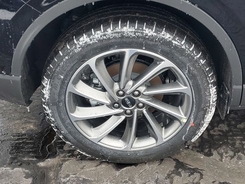 New 2026 Lincoln Corsair Premiere image 5