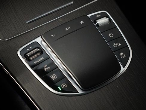 Certified 2022 Mercedes-Benz GLC 300 4MATIC image 25