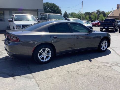 Used 2019 Dodge Charger SXT w/ Travel & Safety Group RWD image 12