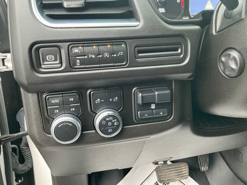 Used 2021 GMC Yukon SLT w/ SLT Luxury Plus Package image 25