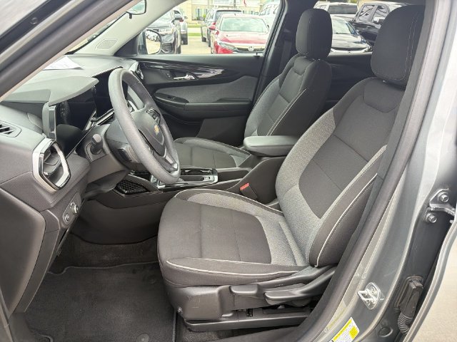 Used 2024 Chevrolet TrailBlazer LT FWD image 20