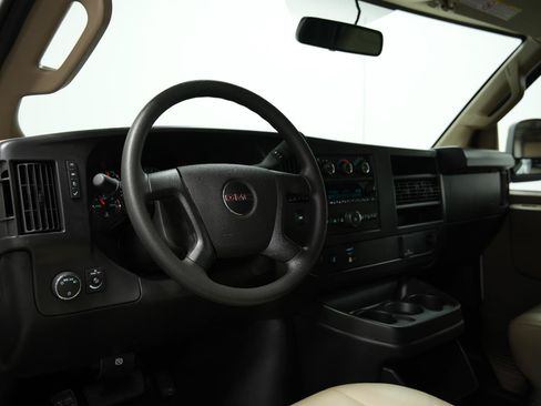 New 2026 GMC Savana 2500 Extended RWD image 25