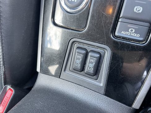 Used 2020 Mitsubishi Outlander SEL AWD/4WD image 28