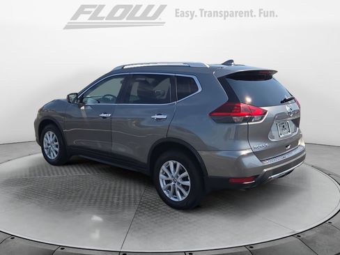Used 2018 Nissan Rogue SV AWD/4WD image 6