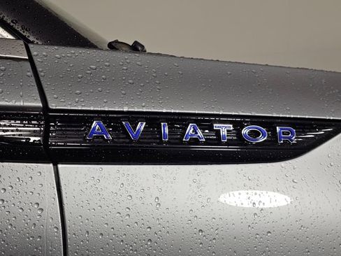 Used 2023 Lincoln Aviator Grand Touring w/ Equipment Group 301A image 10