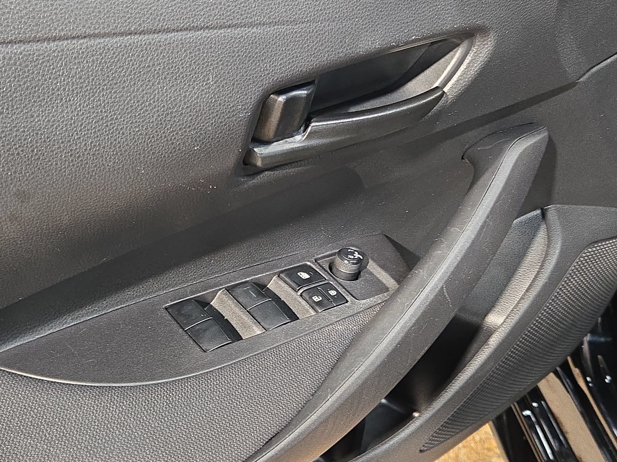 Used 2024 Toyota Corolla LE FWD image 21