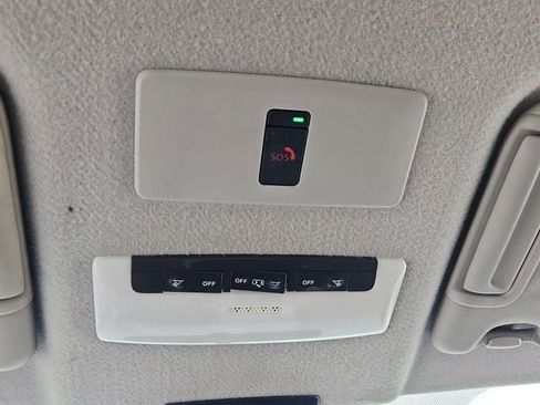 Used 2024 Nissan Kicks SR image 21