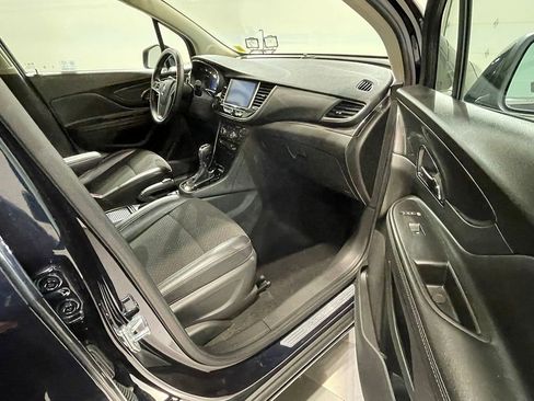Used 2021 Buick Encore Preferred FWD image 22
