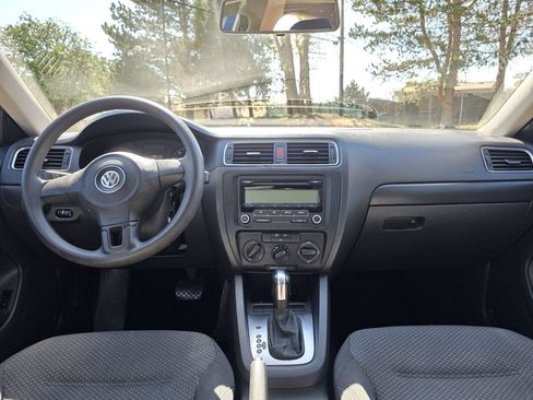 Used 2011 Volkswagen Jetta S FWD image 23