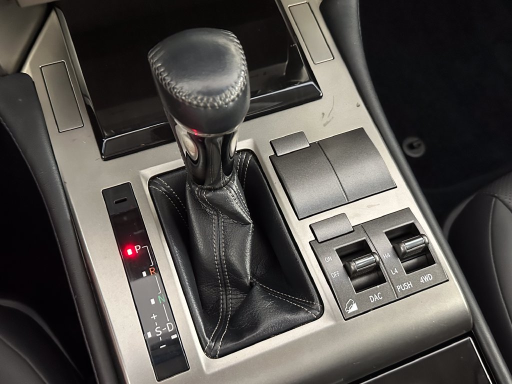 Used 2015 Lexus GX 460 AWD/4WD image 18
