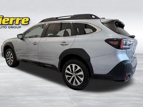 Used 2023 Subaru Outback Premium AWD/4WD image 2