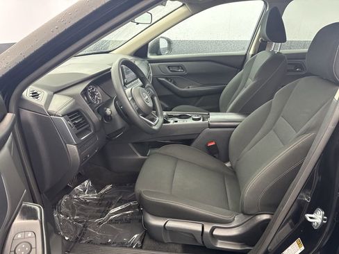 Used 2024 Nissan Rogue S image 16