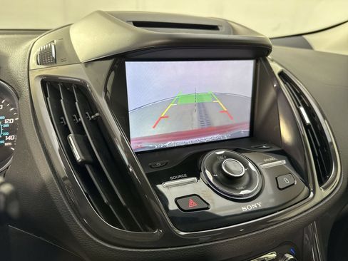 Used 2014 Ford Escape Titanium w/ Equipment Group 401A AWD/4WD image 9