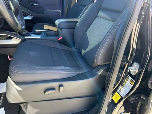 Used 2022 Nissan Frontier SV image 12