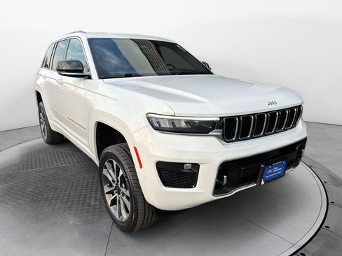 Used 2024 Jeep Grand Cherokee Overland AWD/4WD image 1