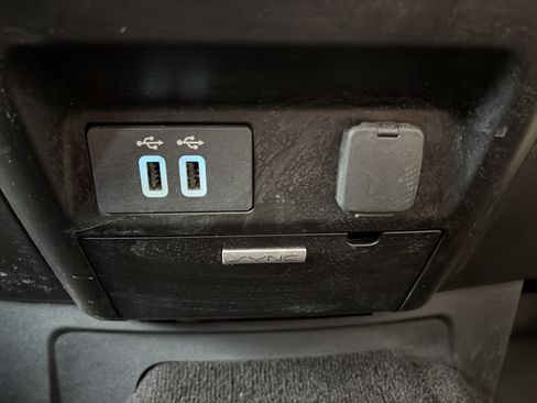 Used 2016 Ford F150 XLT w/ Equipment Group 302A Luxury AWD/4WD image 25