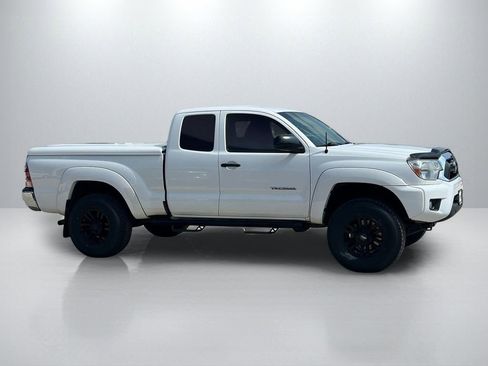 Used 2013 Toyota Tacoma 4x4 Access Cab V6 w/ SR5 Pkg image 4