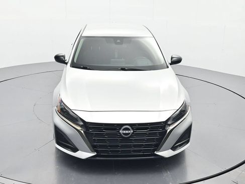 Used 2024 Nissan Altima 2.5 SR FWD image 29