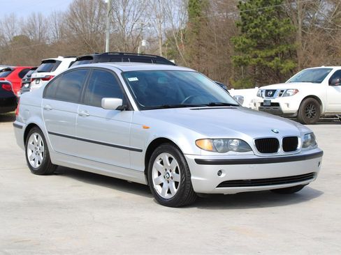 Used 2005 BMW 325i Sedan image 9