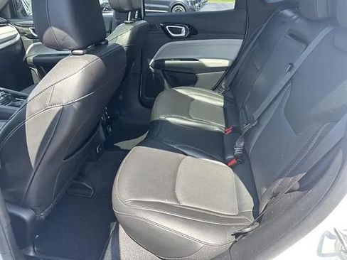 Used 2023 Jeep Compass Limited w/ Sun and Sound Group AWD/4WD image 15