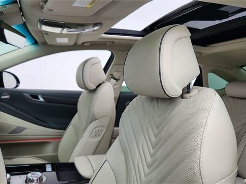 Used 2025 Genesis G80 2.5T Sport Prestige image 32