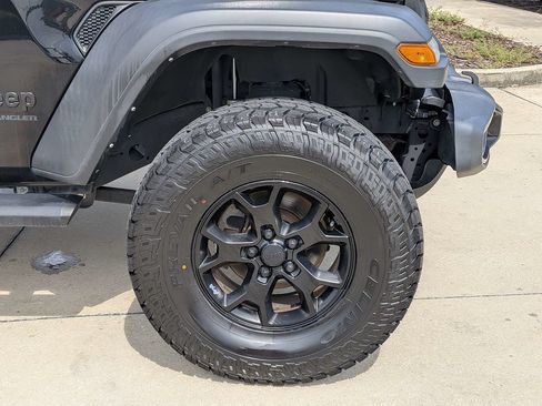 Used 2021 Jeep Wrangler Sport AWD/4WD image 11