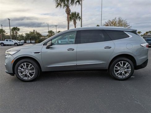 Used 2023 Buick Enclave Essence w/ Experience Buick Package image 7