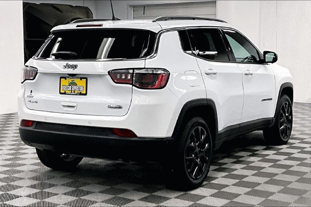 Used 2023 Jeep Compass Latitude w/ Sun and Sound Group AWD/4WD image 13