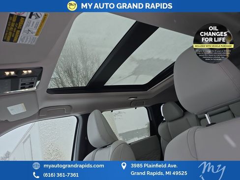 Used 2025 Mitsubishi Outlander SEL image 23