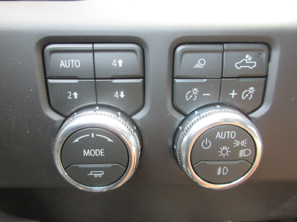 New 2026 GMC Sierra 1500 AT4 w/ AT4 Premium Package AWD/4WD image 17