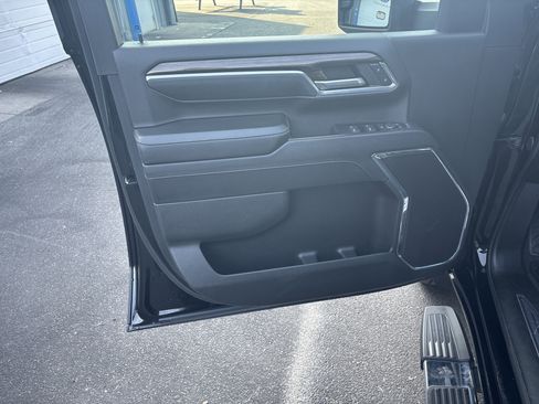 Used 2024 Chevrolet Silverado 2500 LT image 16