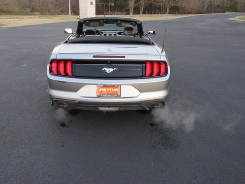 Used 2022 Ford Mustang Premium image 30