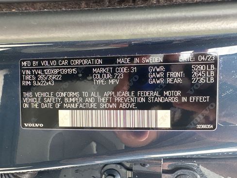 Certified 2023 Volvo XC60 B5 Ultimate w/ Climate Package image 20