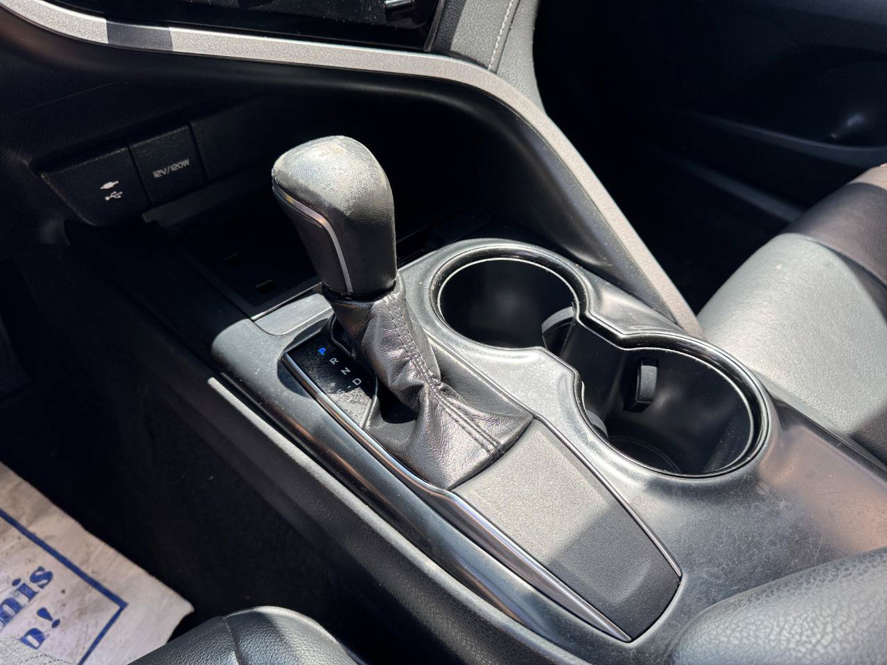 Used 2019 Toyota Camry SE w/ Carpet Mat Package FWD image 26