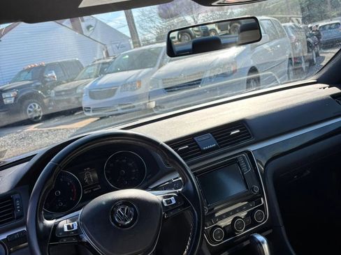 Used 2018 Volkswagen Passat GT FWD image 53