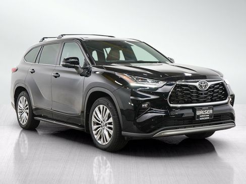 Used 2023 Toyota Highlander Platinum AWD/4WD image 7