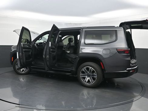 Used 2022 Jeep Wagoneer Series III w/ Convenience Group I AWD/4WD image 47