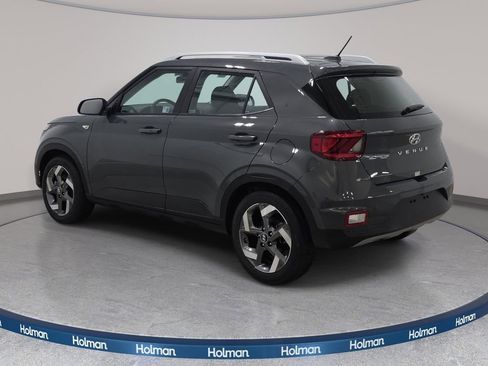 Used 2025 Hyundai Venue SEL FWD image 8