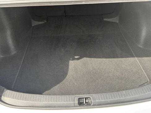 Used 2025 Toyota Corolla LE FWD image 29
