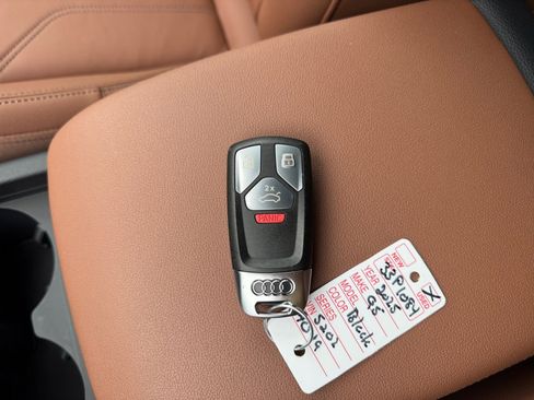 Certified 2025 Audi Q5 2.0T Premium Plus w/ Premium Plus Package image 34