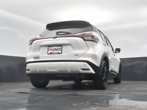 Used 2023 Nissan Kicks SR w/ SR Premium Package image 43