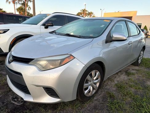 Used 2014 Toyota Corolla LE FWD image 3