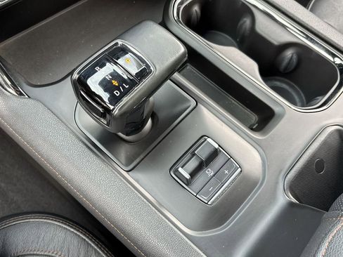 Used 2024 GMC Sierra 1500 AT4 w/ Technology Package image 16