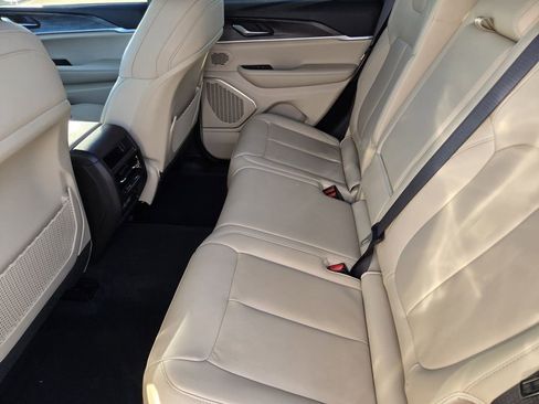 Used 2022 Jeep Grand Cherokee Limited 4xe image 30