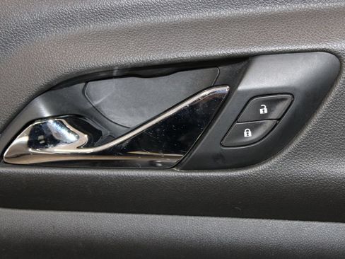 Used 2020 GMC Acadia SLT FWD image 21