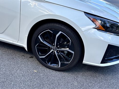 Used 2024 Nissan Altima 2.5 SR image 27