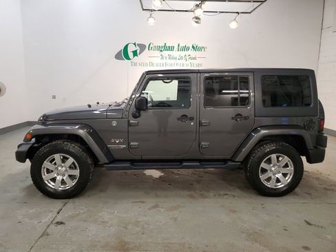 Used 2018 Jeep Wrangler Unlimited Sahara w/ Connectivity Group image 3